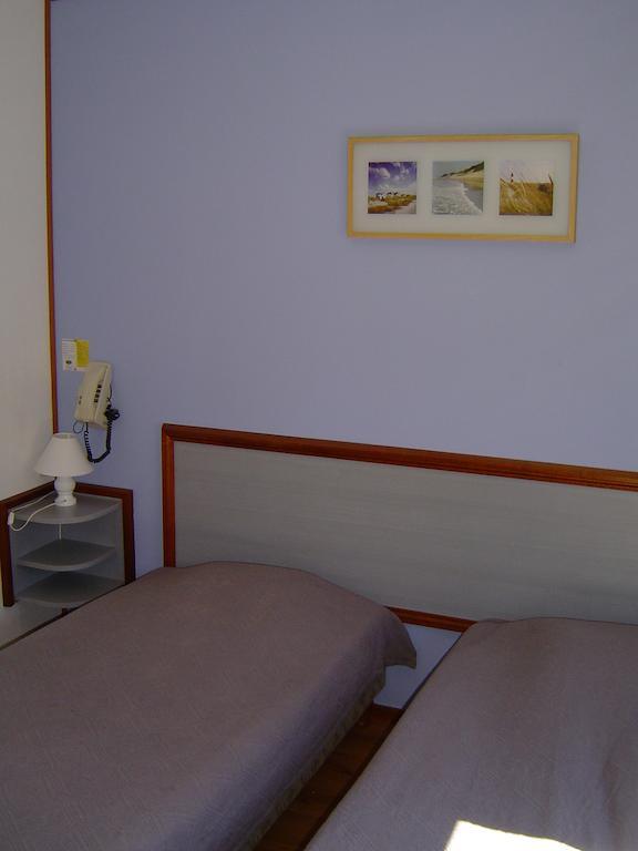 Hotel Le Magiot à Montliot-et-Courcelles Chambre photo