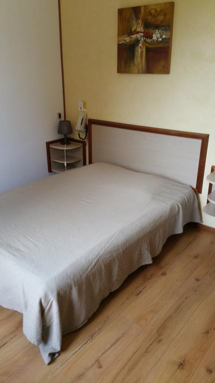 Hotel Le Magiot à Montliot-et-Courcelles Extérieur photo