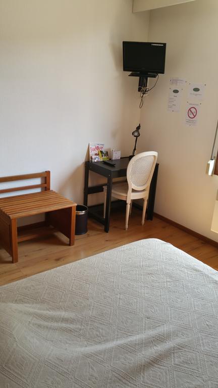 Hotel Le Magiot à Montliot-et-Courcelles Chambre photo
