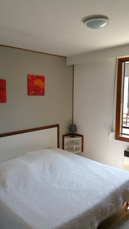 Hotel Le Magiot à Montliot-et-Courcelles Chambre photo