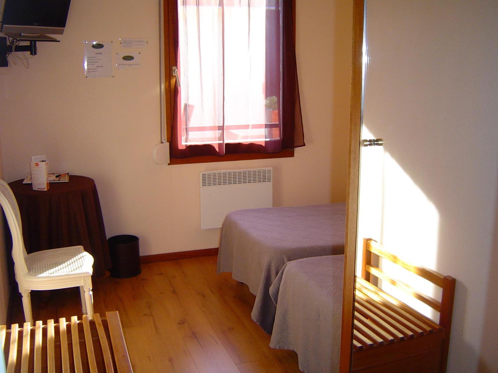 Hotel Le Magiot à Montliot-et-Courcelles Chambre photo