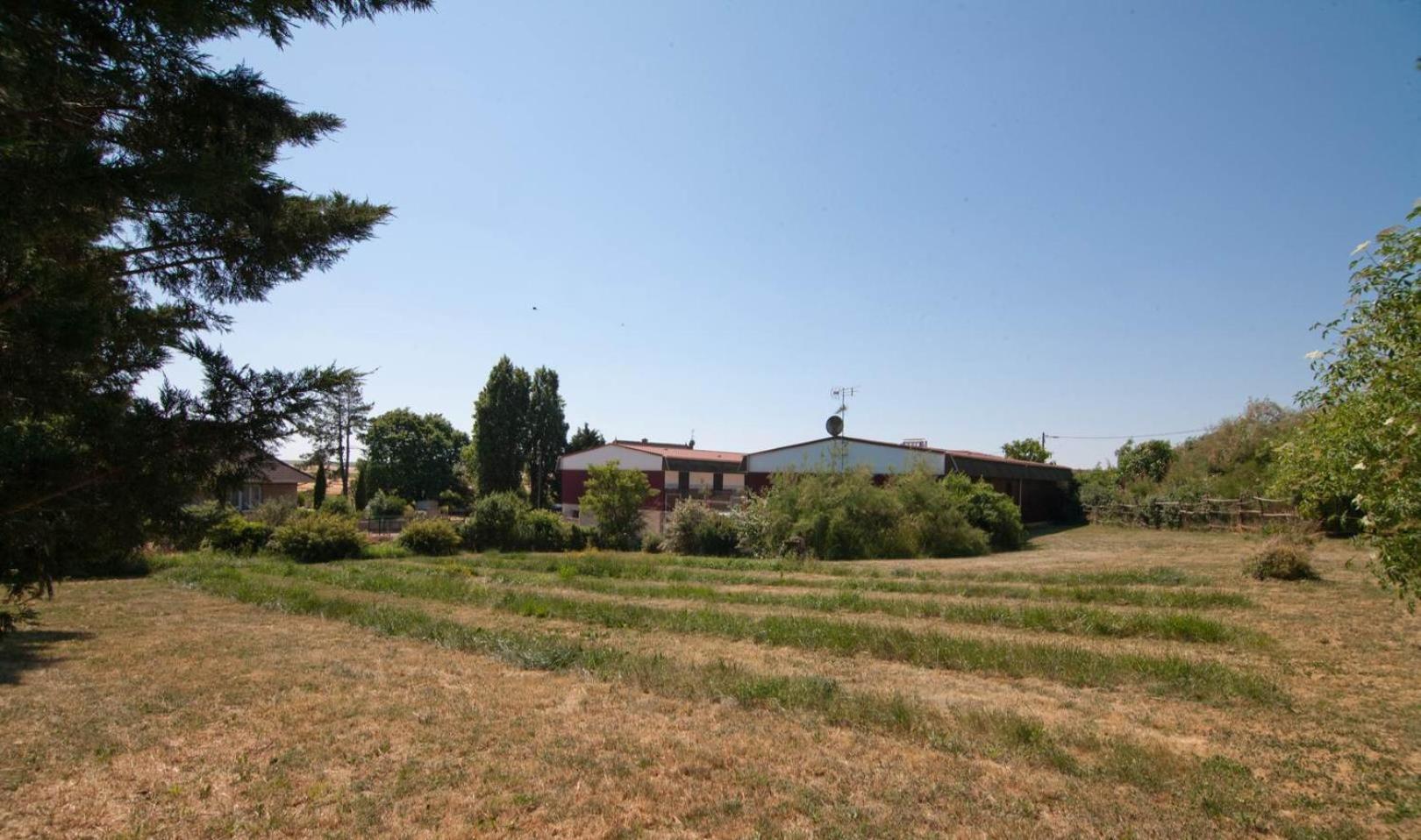 Hotel Le Magiot à Montliot-et-Courcelles Extérieur photo